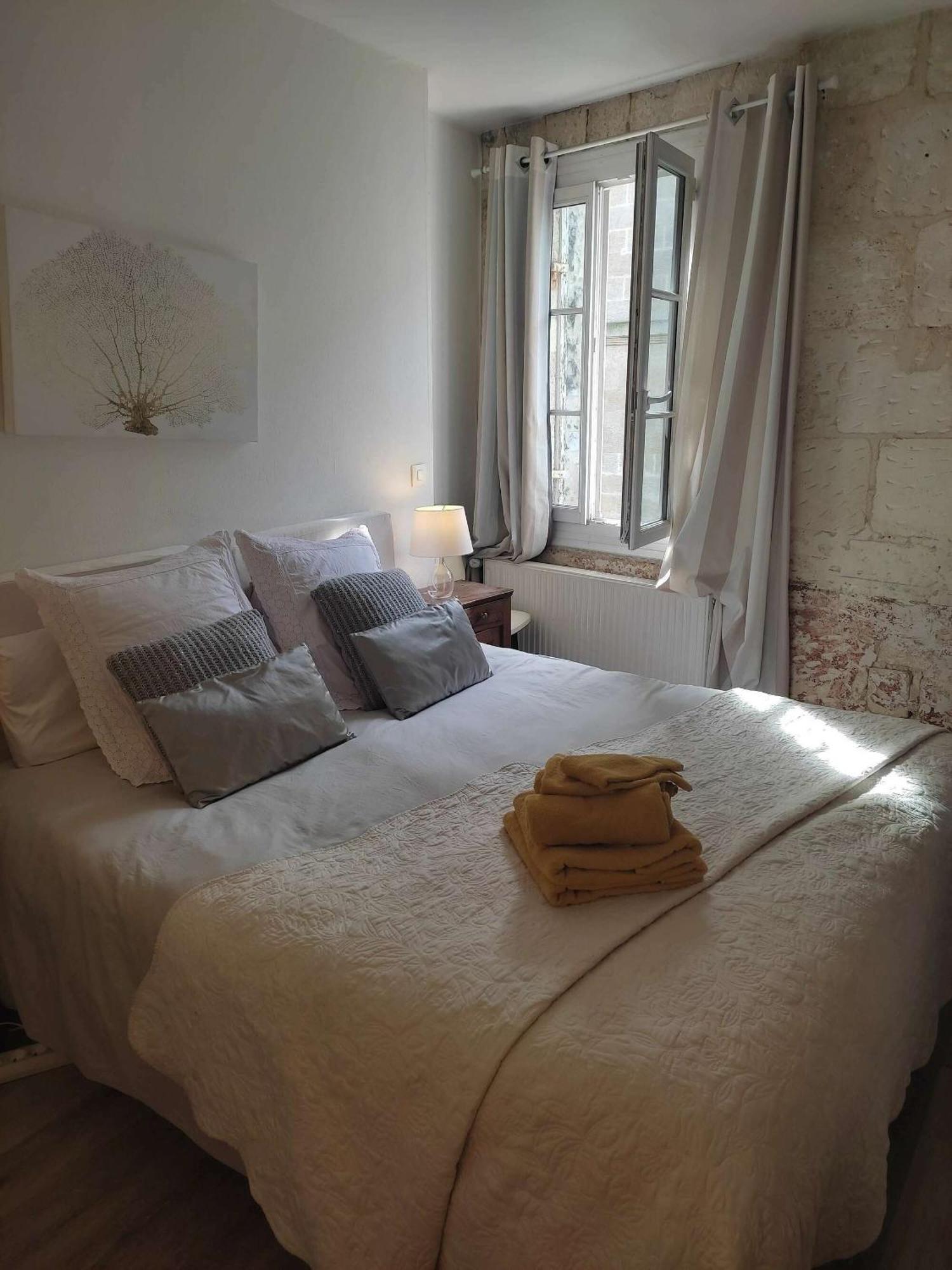 B&B Le Miroir Aux Fees Bordeaux Ngoại thất bức ảnh